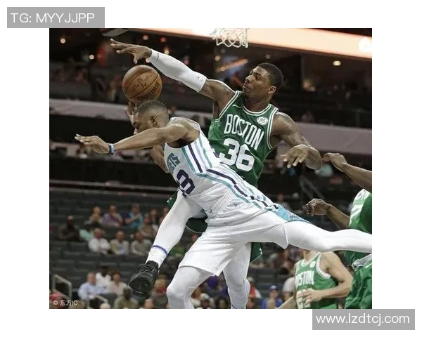 76人对阵黄蜂的精彩对决展现球队实力与战术较量的巅峰时刻